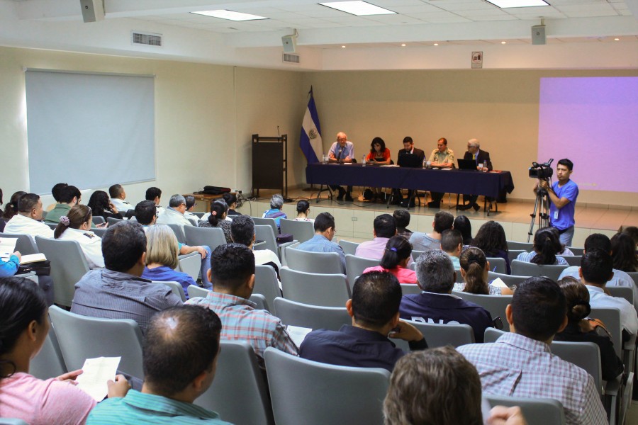 EL "Foro Latinoamericano sobre Seguridad Pública en contextos de violencia# se desarrolló en el marco del XXIX aniversario del martirio de los jesuitas. /Foto de Ovidio Bautista.